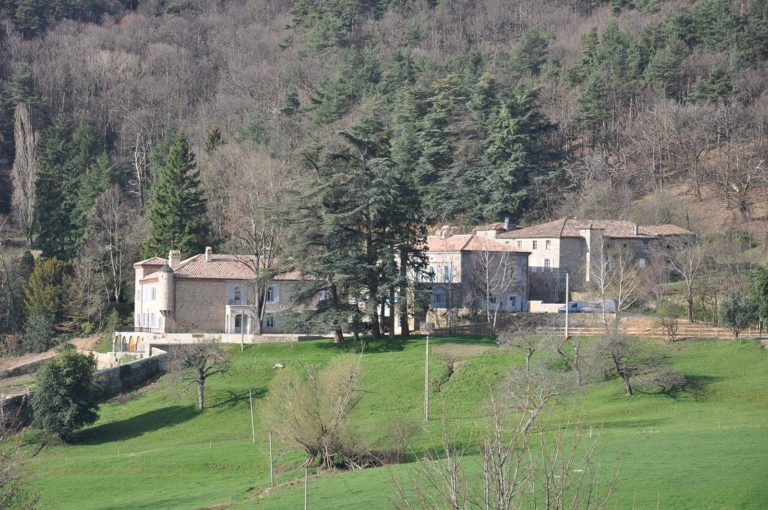 Rénovation complète d'un château en Ardèche du nord